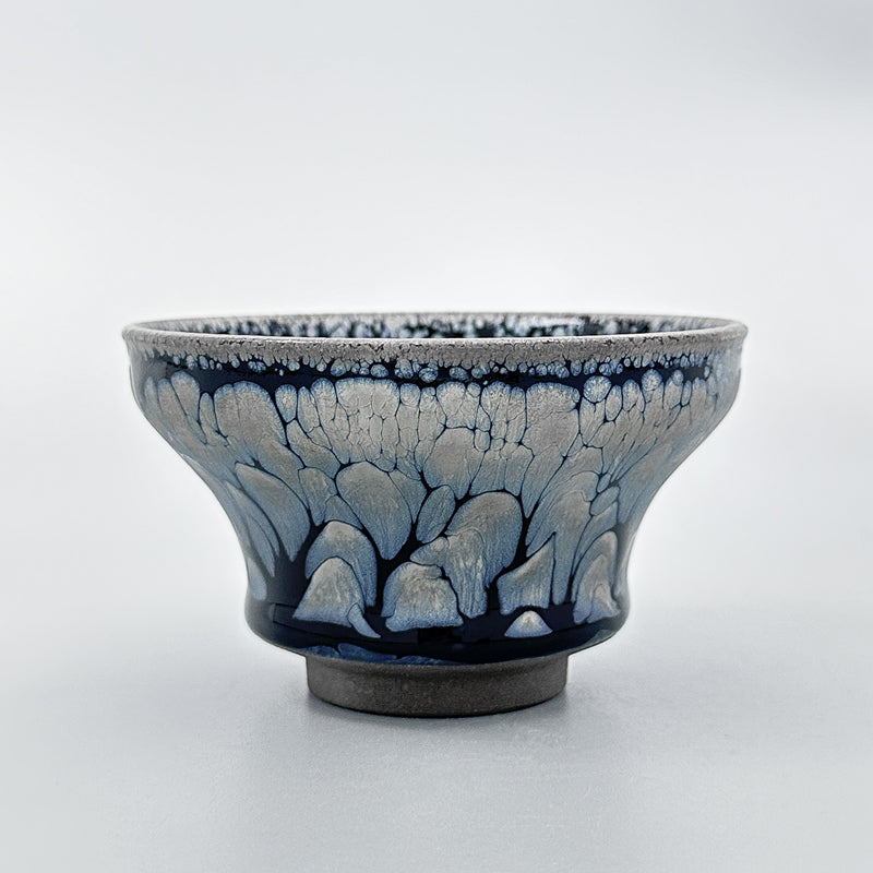 The tenmoku chawan glaze patterns natural crystallization from the firing process